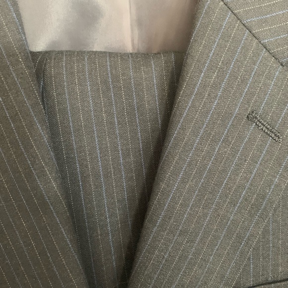 Black and Blue pinstripe suit - Picture 3 of 3